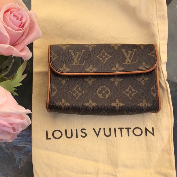 Louis Vuitton Florentine Pouch. ❤️ - Picture 2 of 16